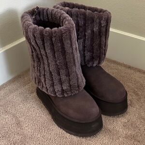 UGG Plush Chocolate Brown Fur Winter Platform Boots Size 8